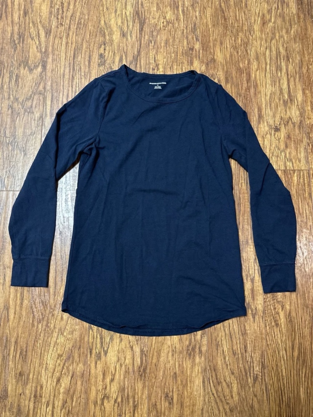 Amazon Essentials Women’s Long Sleeve Crewneck T-Shirt Navy Blue Size Medium